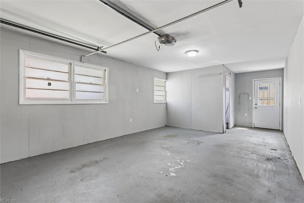 19 Prince James Dr Property Photo 34