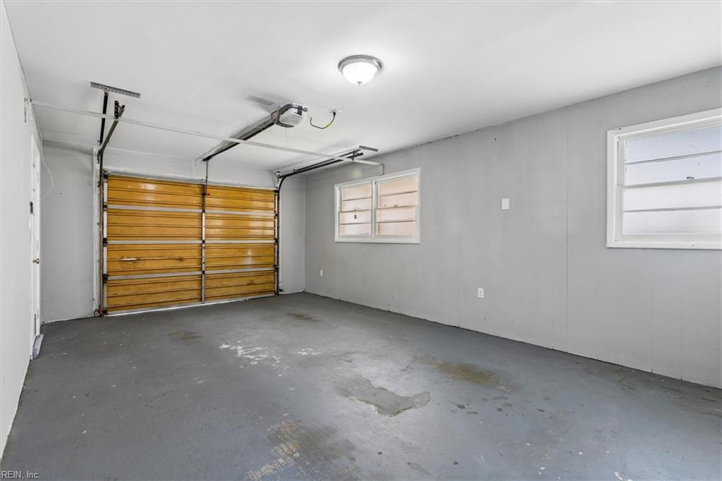 19 Prince James Dr Property Photo 36