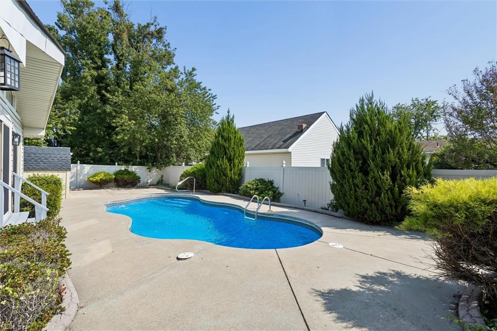 19 Prince James Dr Property Photo 41