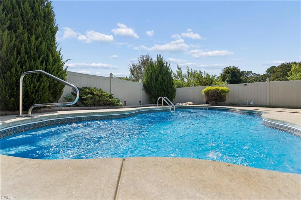 19 Prince James Dr Property Photo 43