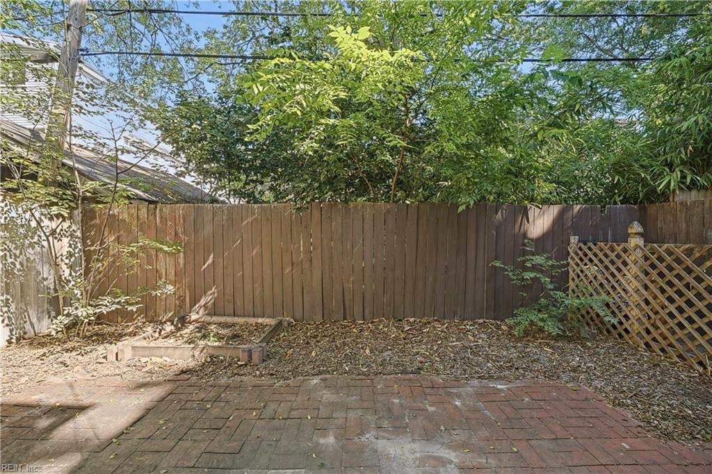734 Graydon Ave Property Photo 45