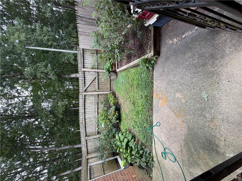 368 Deputy Ln Property Photo 13