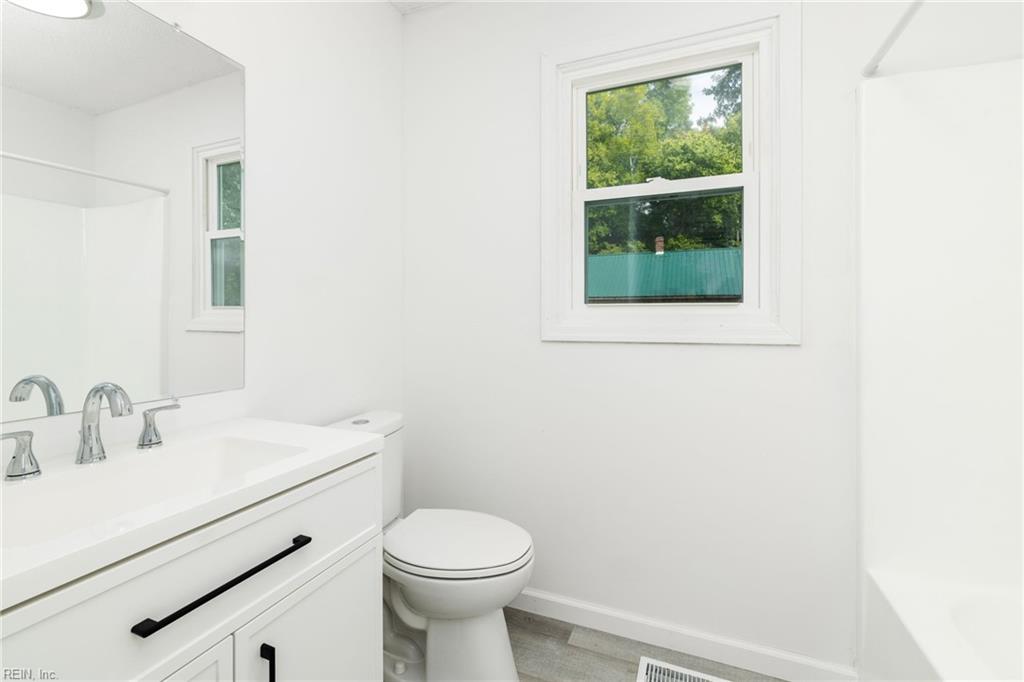 212 Turner St Property Photo 10