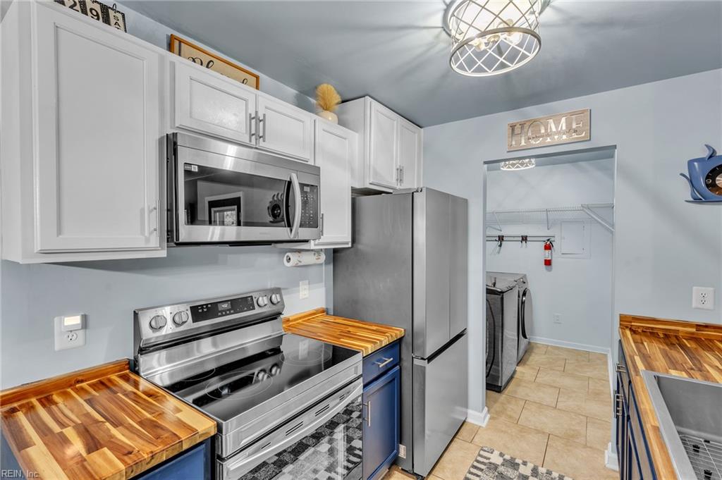 613 Crows Nest CT Property Photo 1