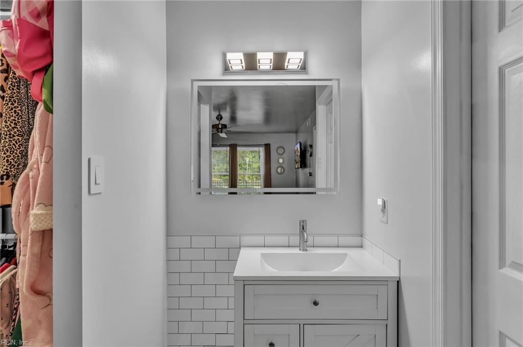 613 Crows Nest Ct Property Photo 27
