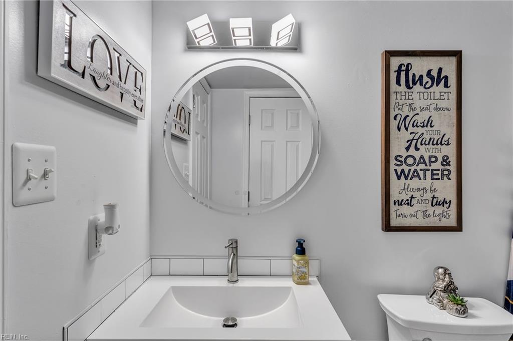 613 Crows Nest Ct Property Photo 29