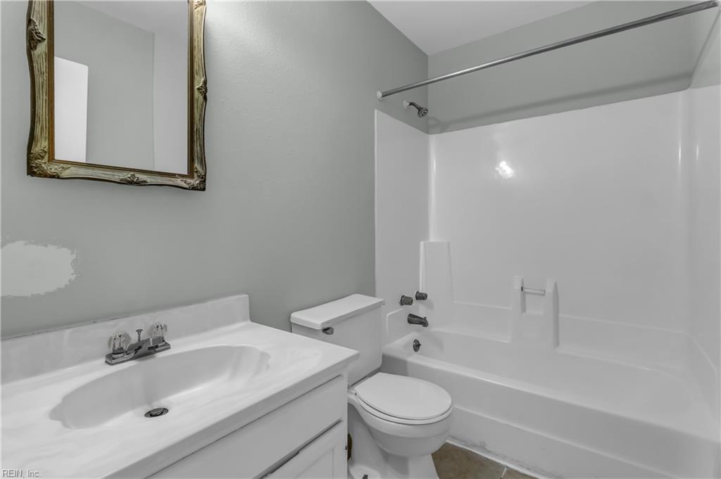 360 Susan Constant Dr Property Photo 9