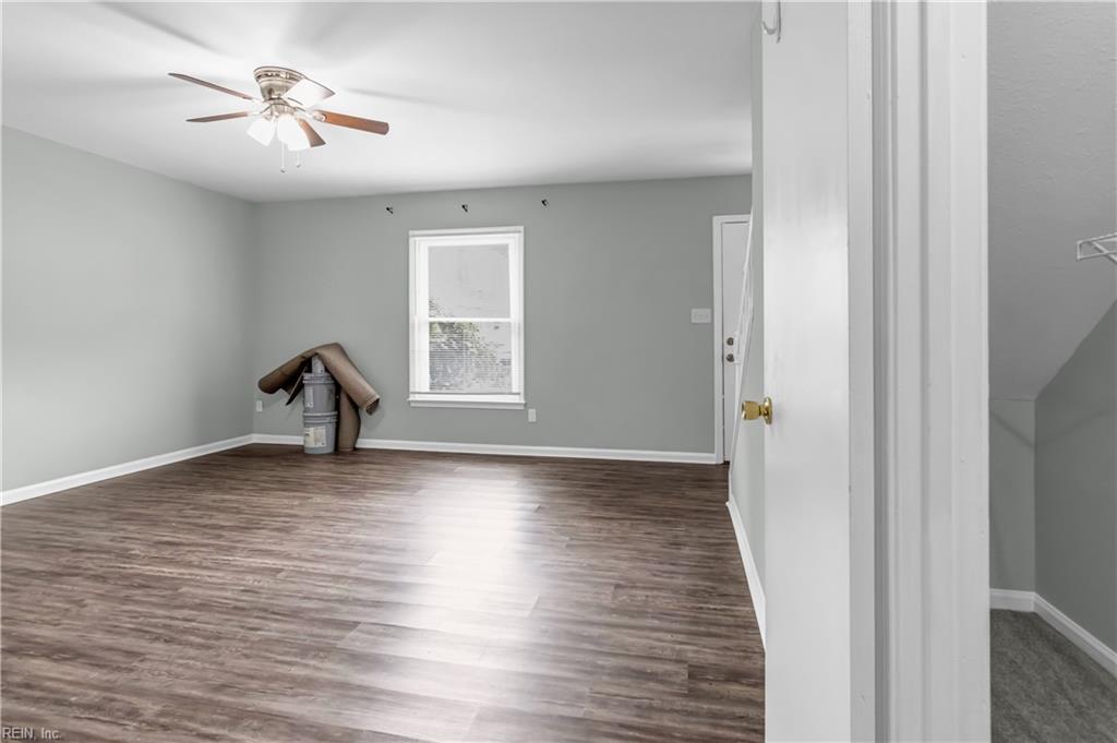 360 Susan Constant Dr Property Photo 15