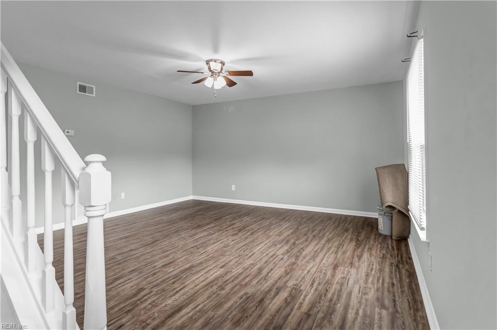360 Susan Constant Dr Property Photo 17