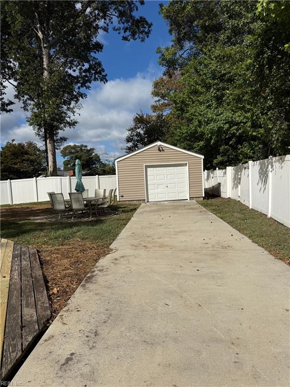 4700 Victory Rd Property Photo 37