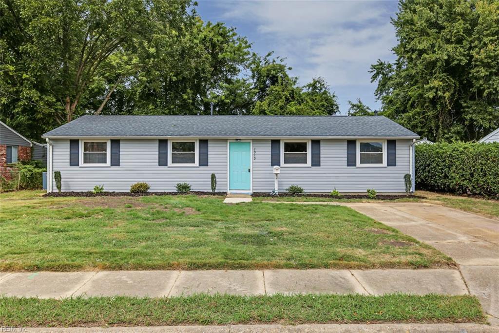 1919 Demetro Dr Property Photo 2