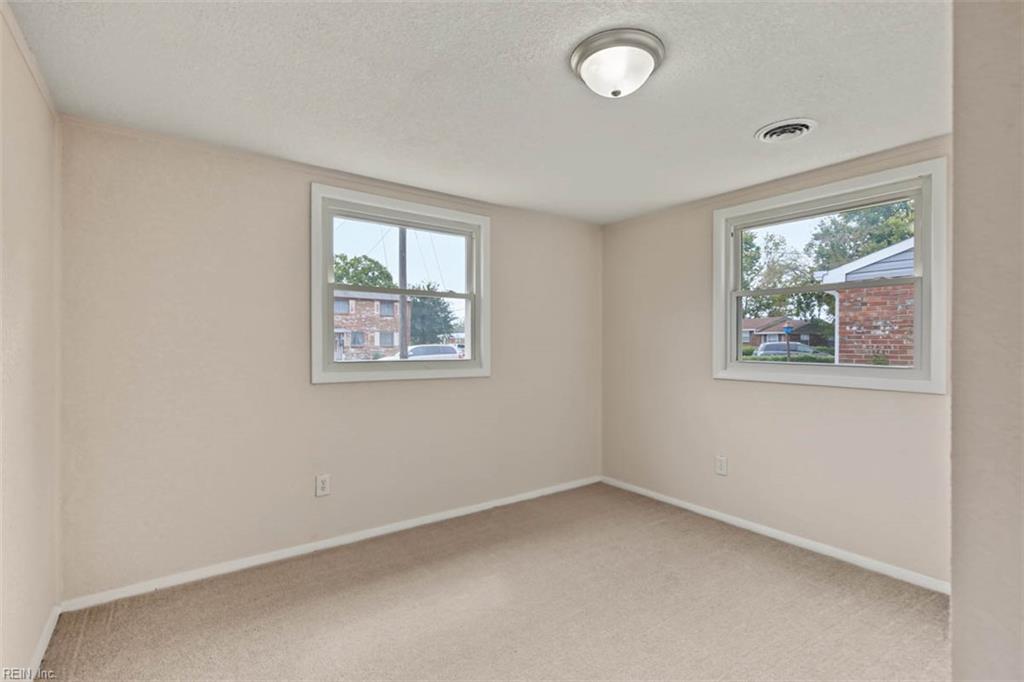 1919 Demetro Dr Property Photo 25