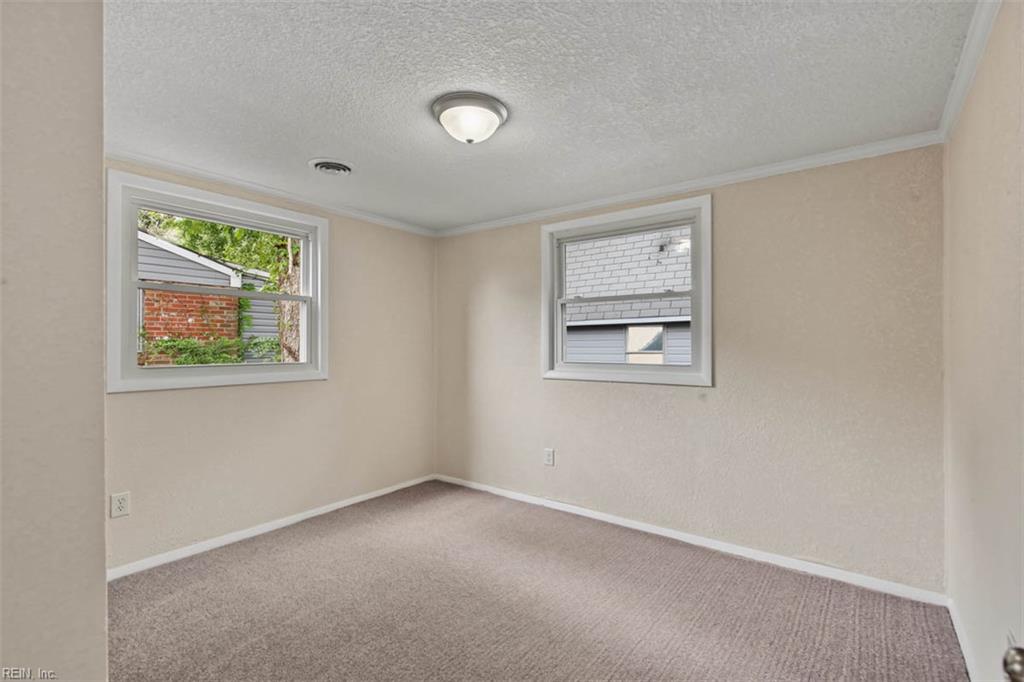 1919 Demetro Dr Property Photo 26