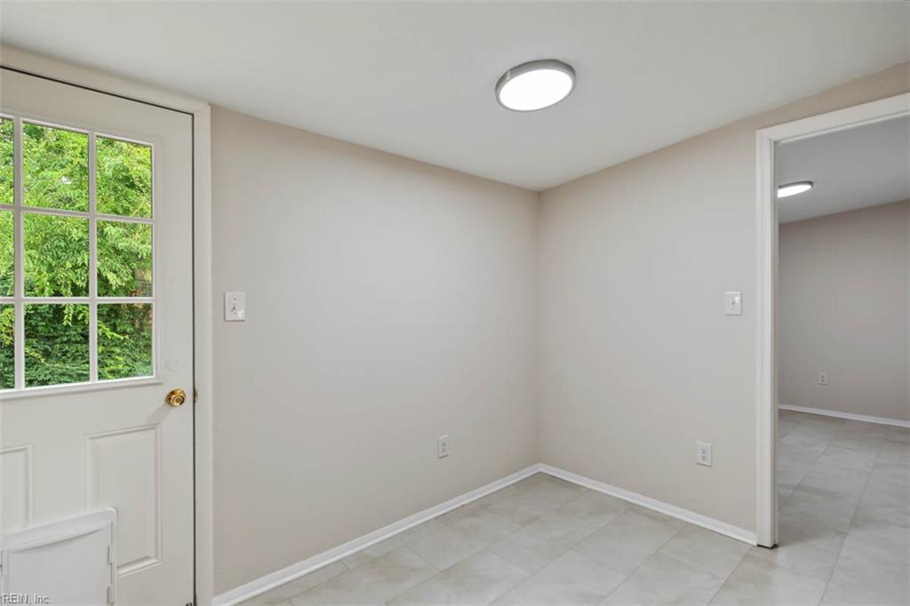 1919 Demetro Dr Property Photo 29