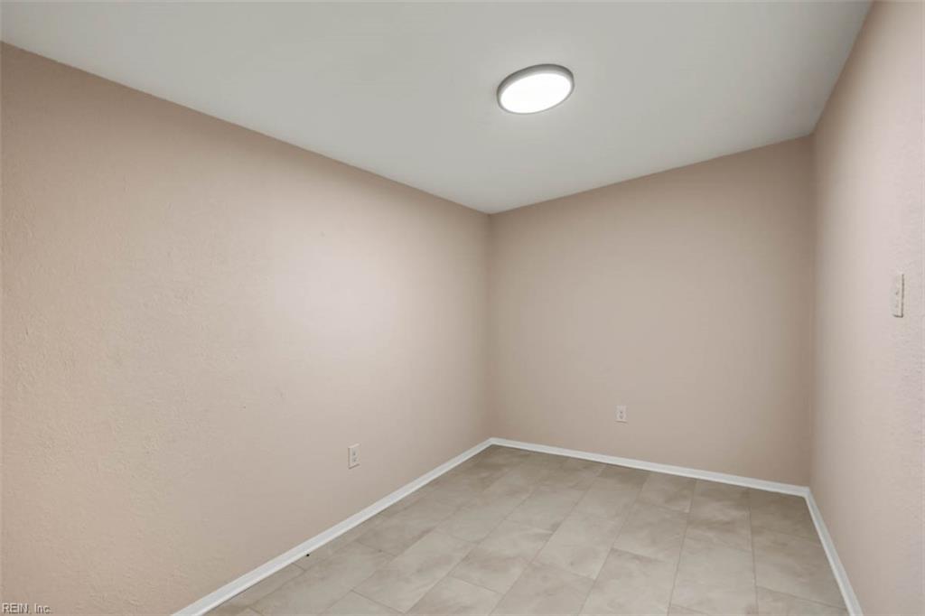 1919 Demetro Dr Property Photo 30