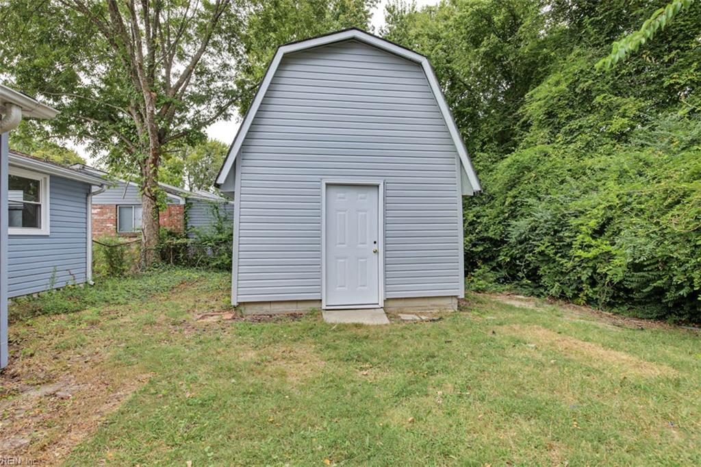 1919 Demetro Dr Property Photo 33