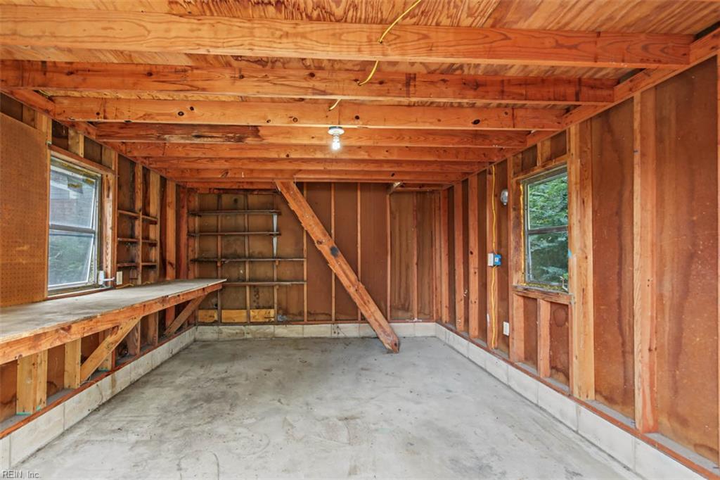 1919 Demetro Dr Property Photo 34