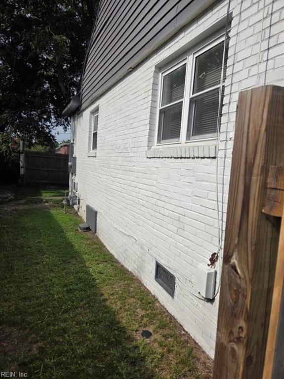131 Forsythe St Property Photo 6