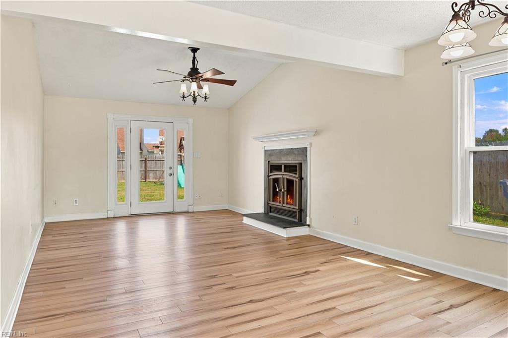 1877 Scarlotti Ct Property Photo 4