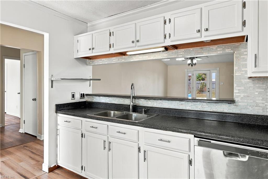 1877 Scarlotti Ct Property Photo 14