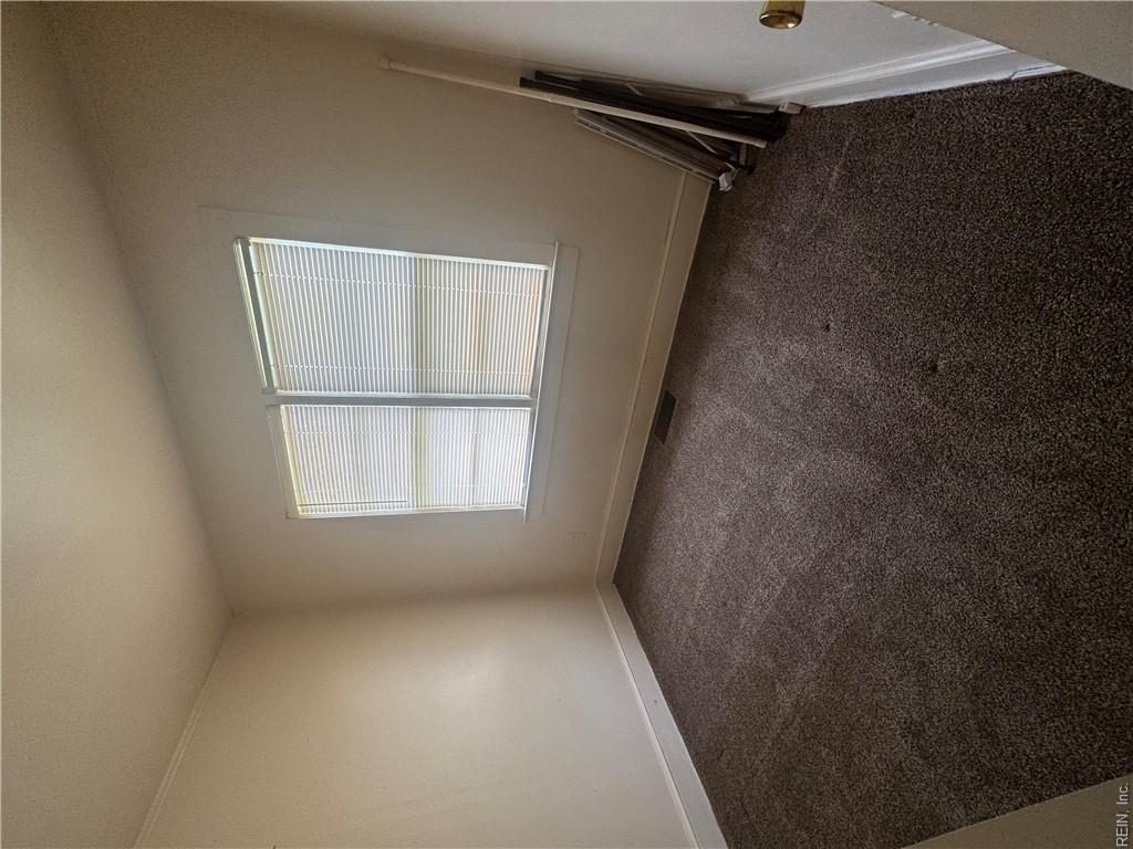 27076 Dogwood Bend Rd Property Photo 9