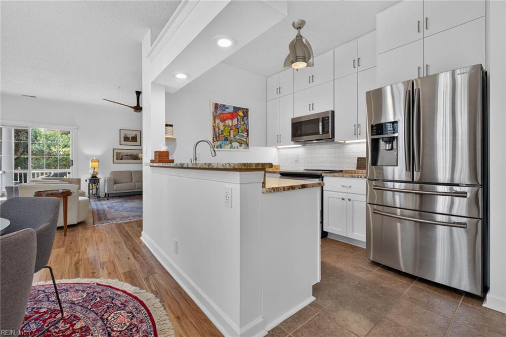 3159 Silver Sands Cir Property Photo 4