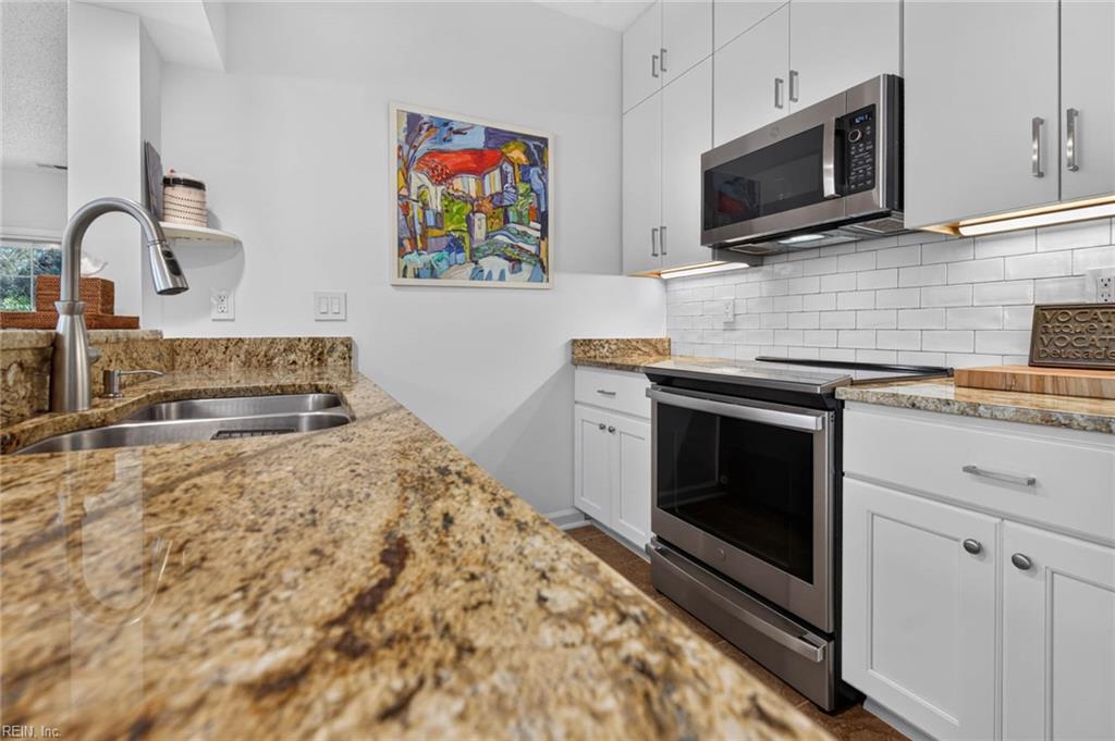 3159 Silver Sands Cir Property Photo 20