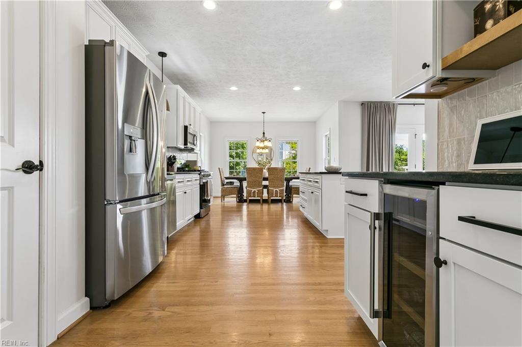 12 Elm St Property Photo 7