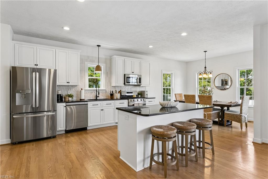 12 Elm St Property Photo 12
