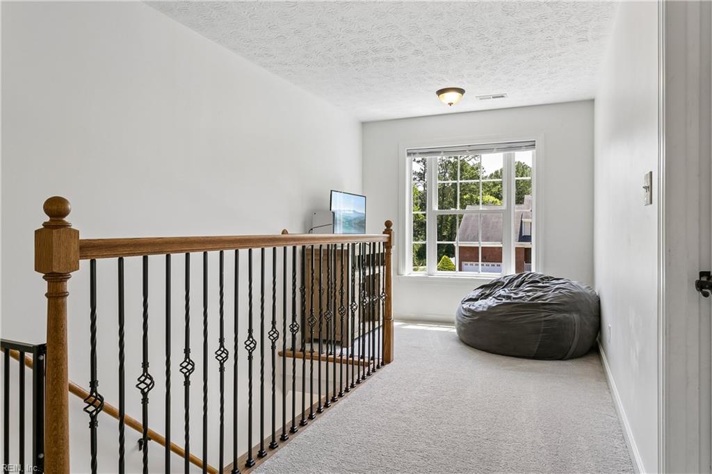 12 Elm St Property Photo 20