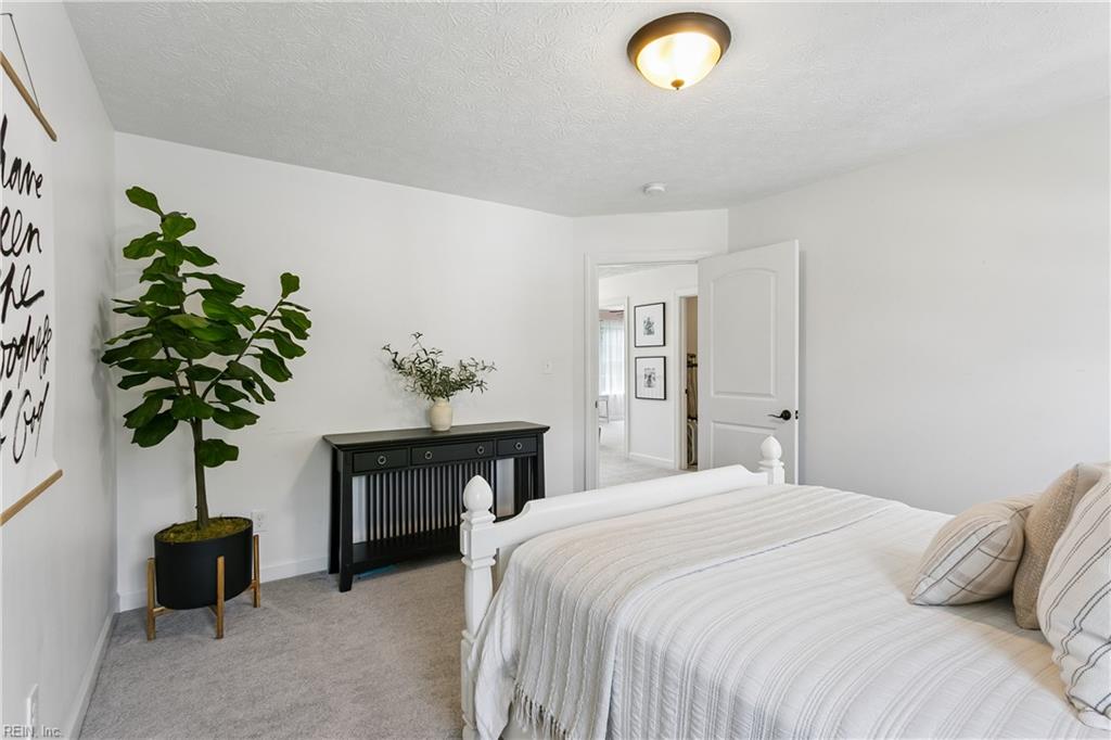 12 Elm St Property Photo 27