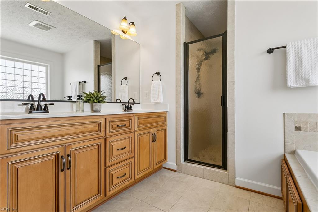 12 Elm St Property Photo 32