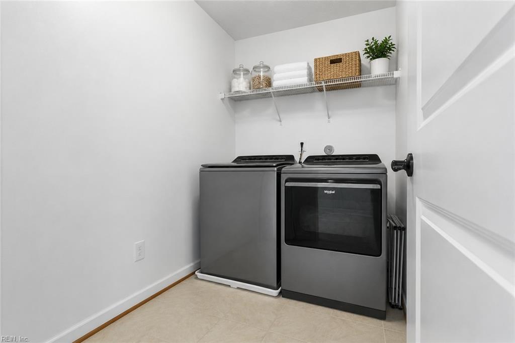 12 Elm St Property Photo 35