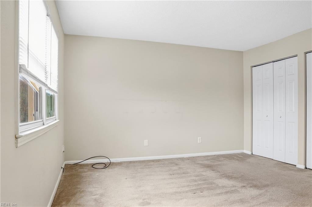 415 Shagbark Rd Property Photo 16