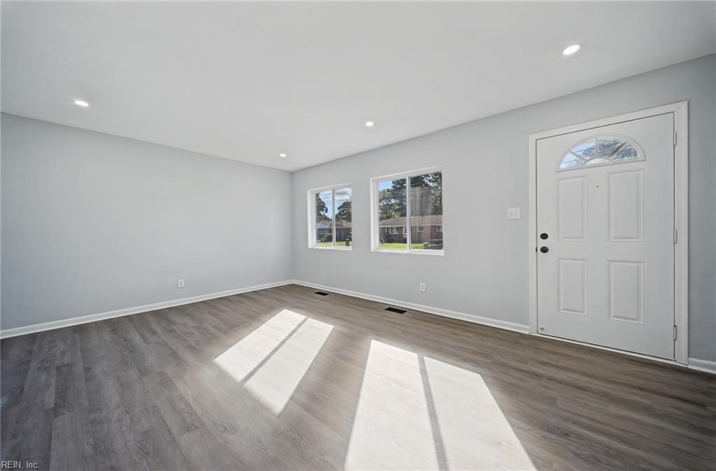 5612 Bingham Dr Property Photo 5