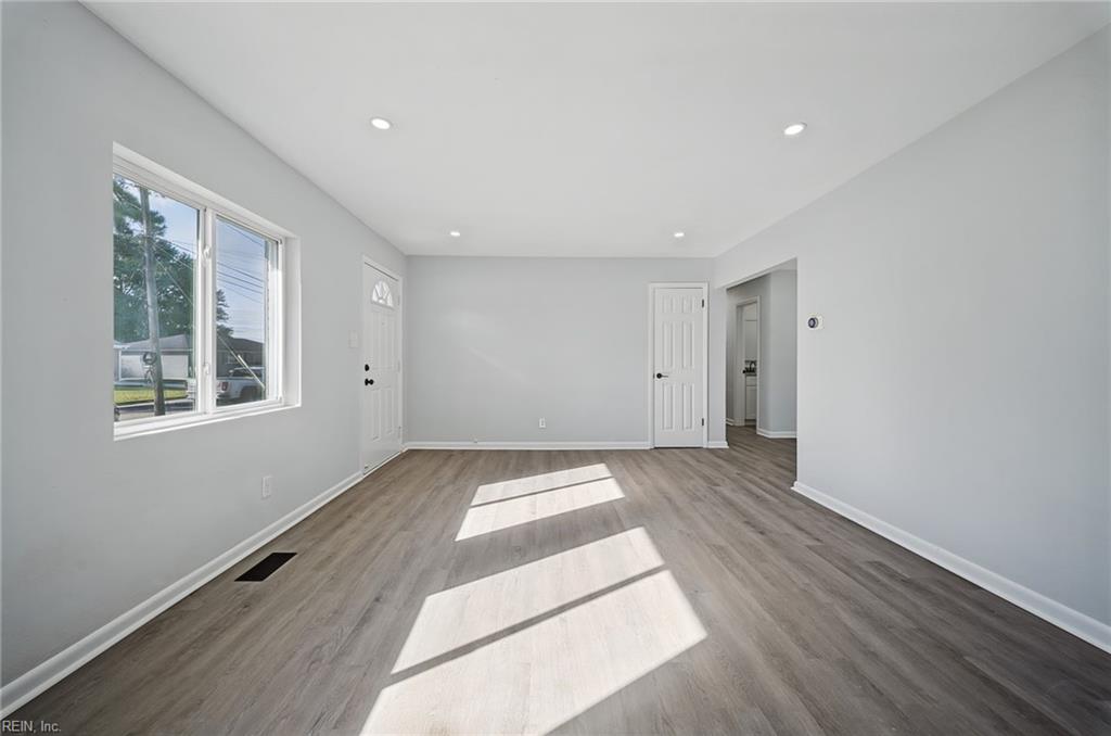 5612 Bingham Dr Property Photo 6
