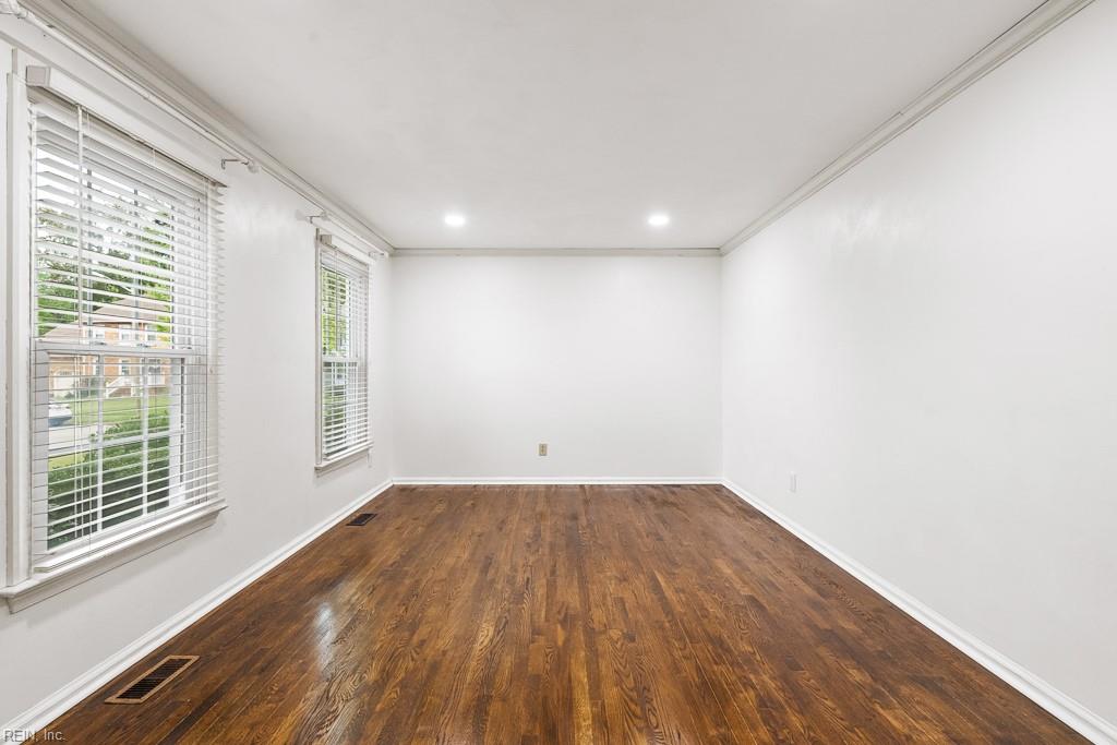 1400 Leominster Ct Property Photo 7