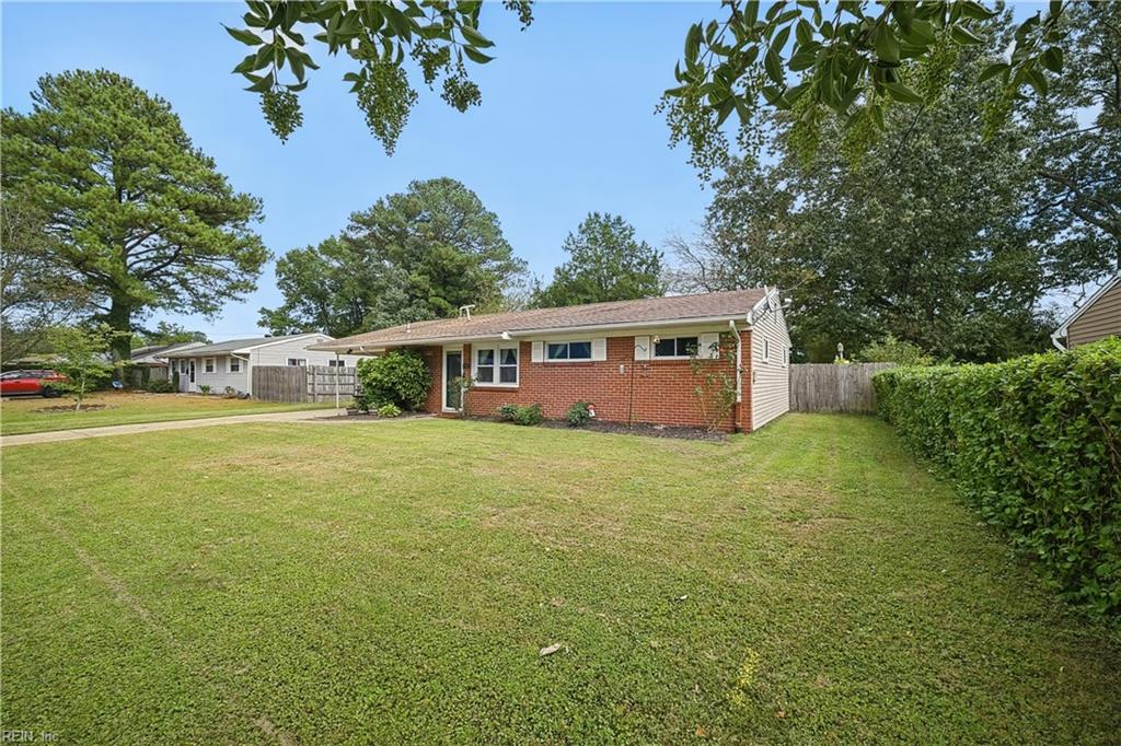 772 De Laura Ln Property Photo 3