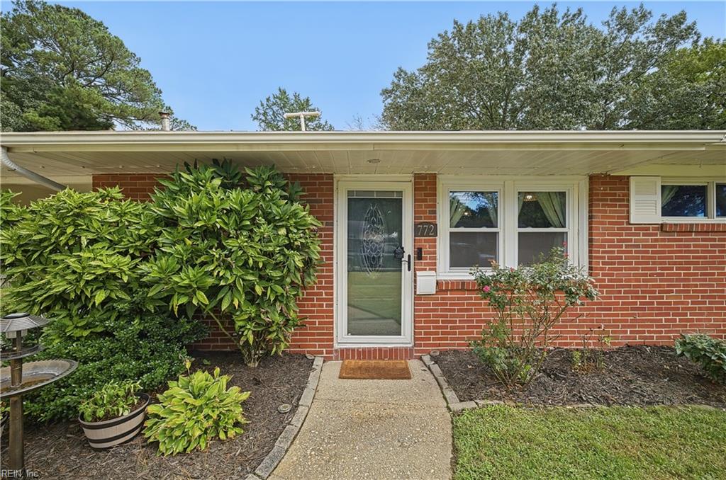 772 De Laura Ln Property Photo 4