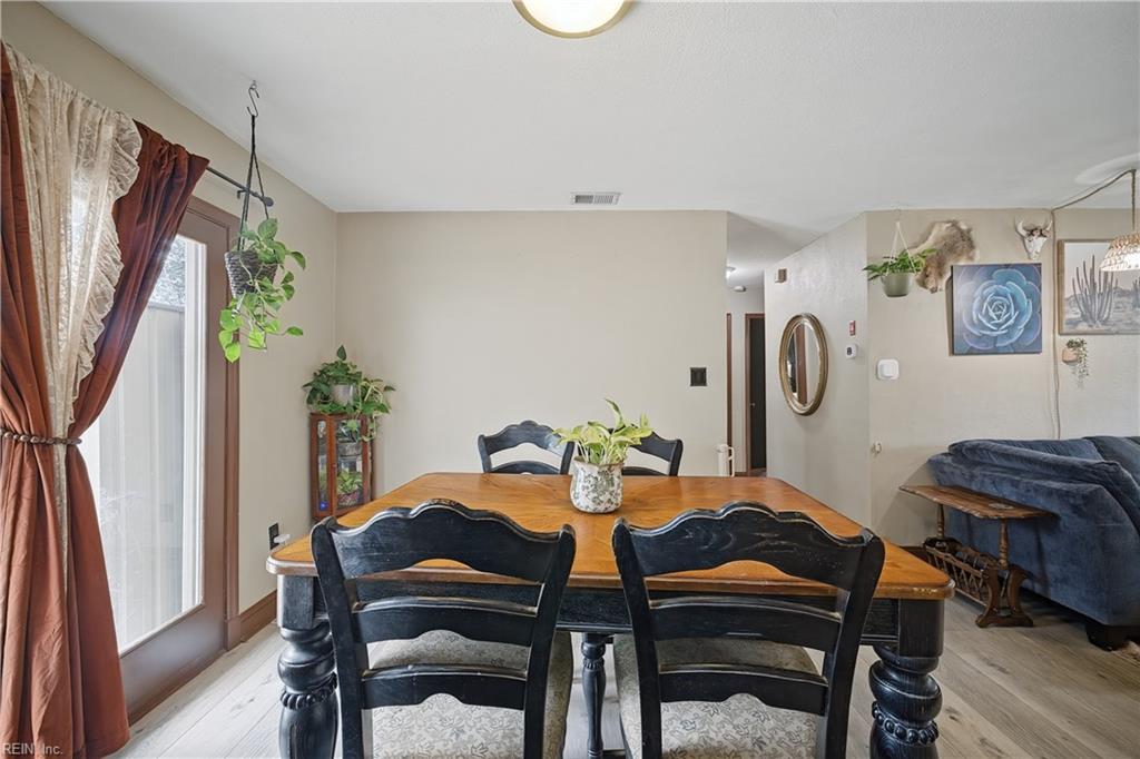 772 De Laura Ln Property Photo 6