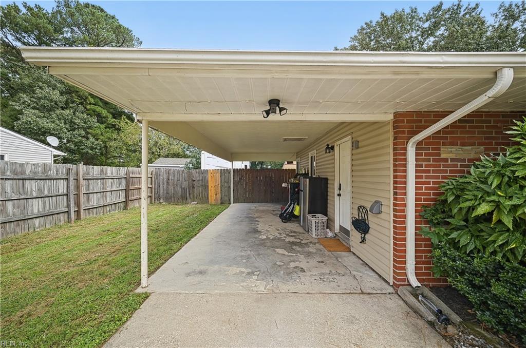 772 De Laura Ln Property Photo 17