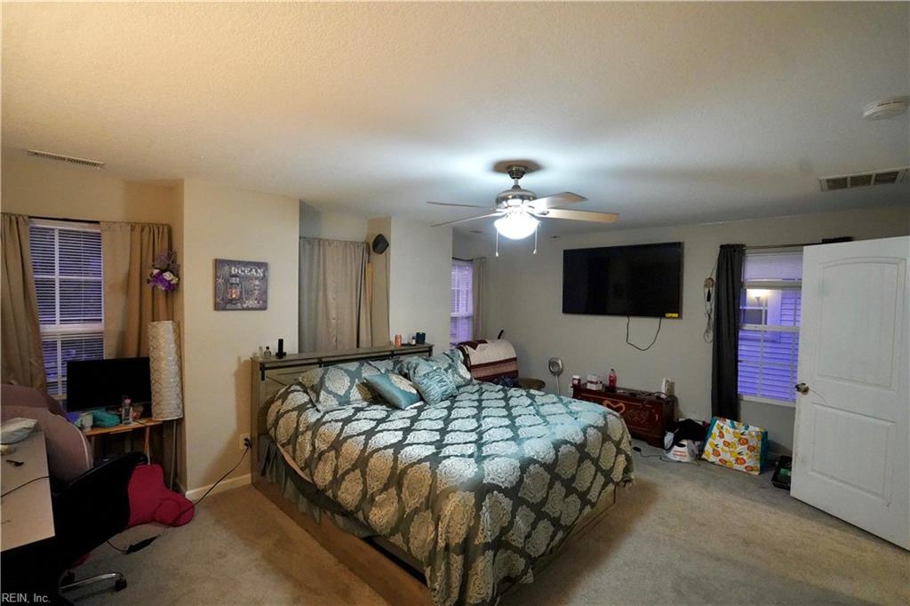 310 Saint James Ave Property Photo 10