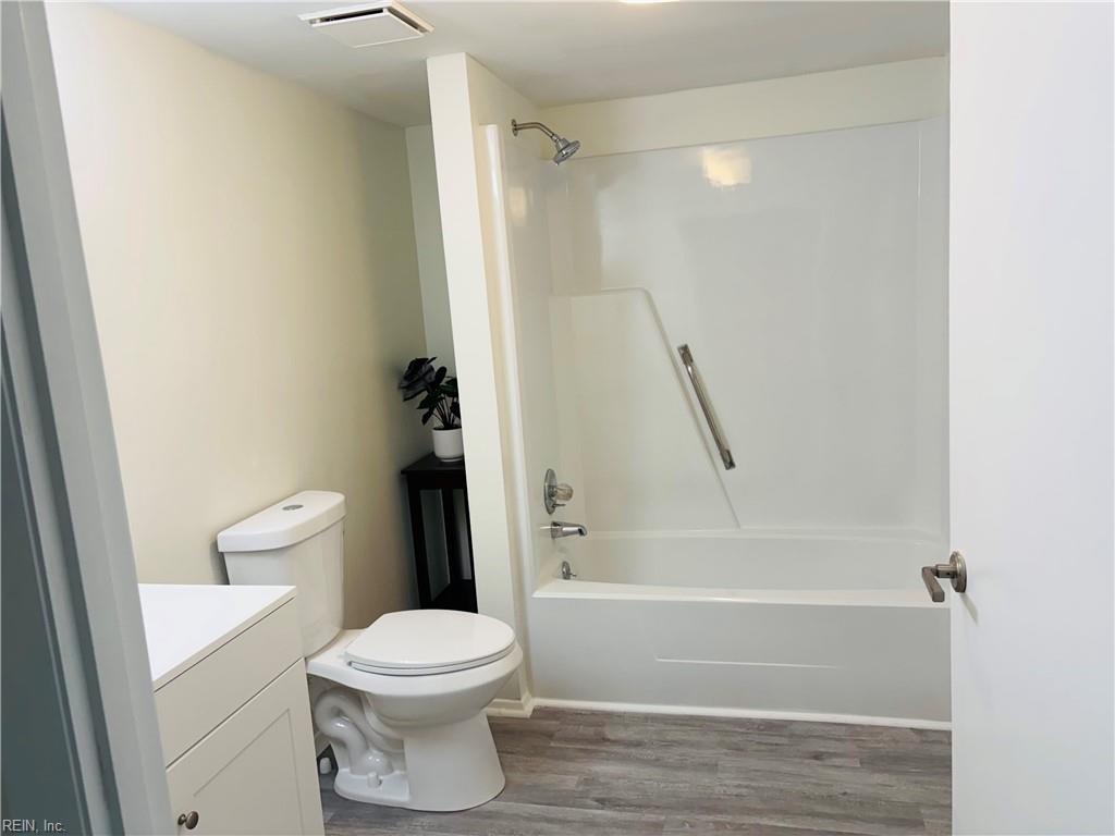 1222 E Ocean View Ave Property Photo 6