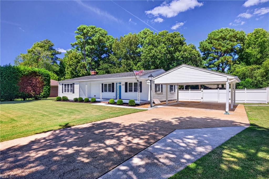 220 Marion Dr Property Photo 3