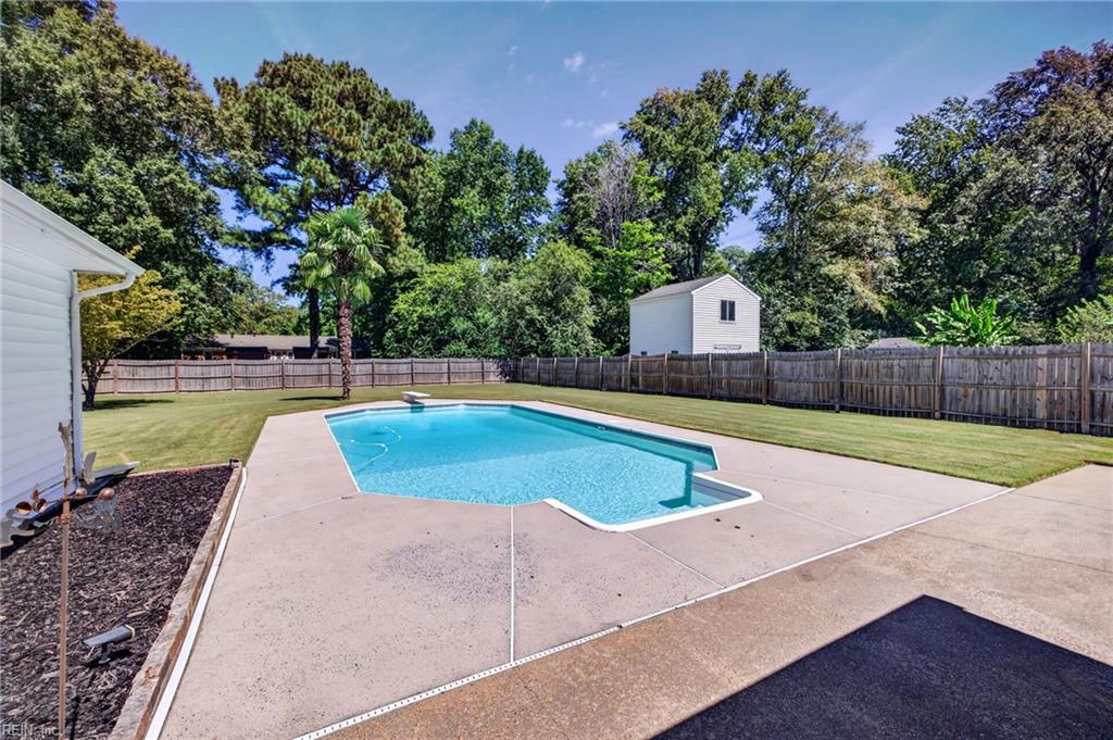220 Marion Dr Property Photo 5