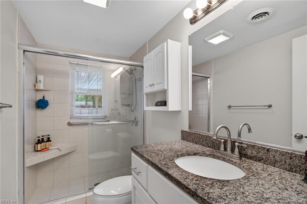 220 Marion Dr Property Photo 37