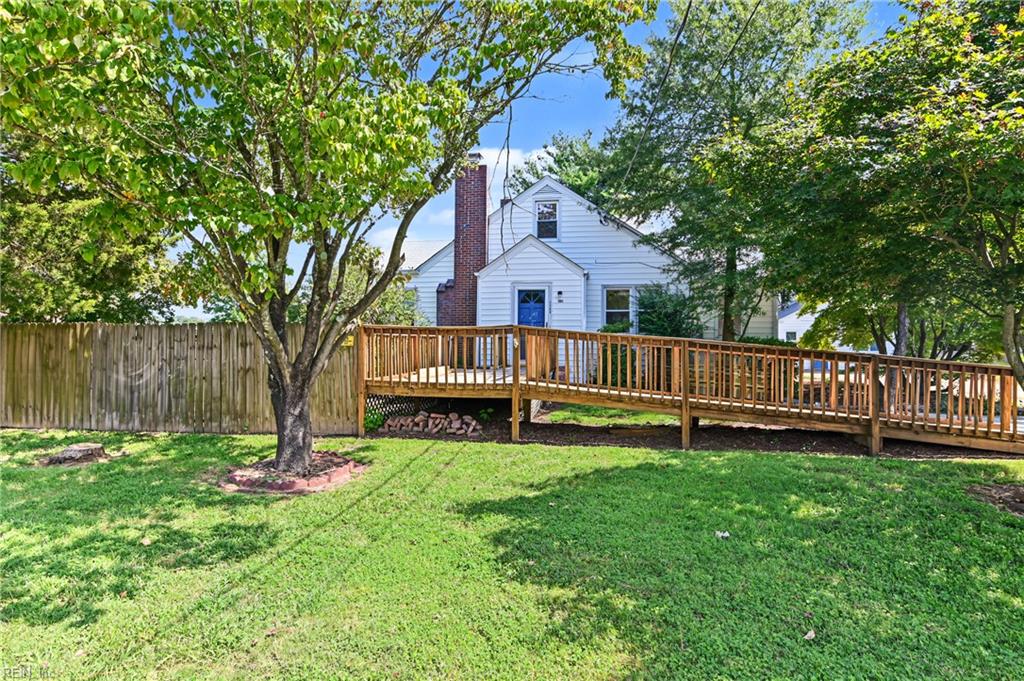 1104 Hazel Ave Property Photo 2