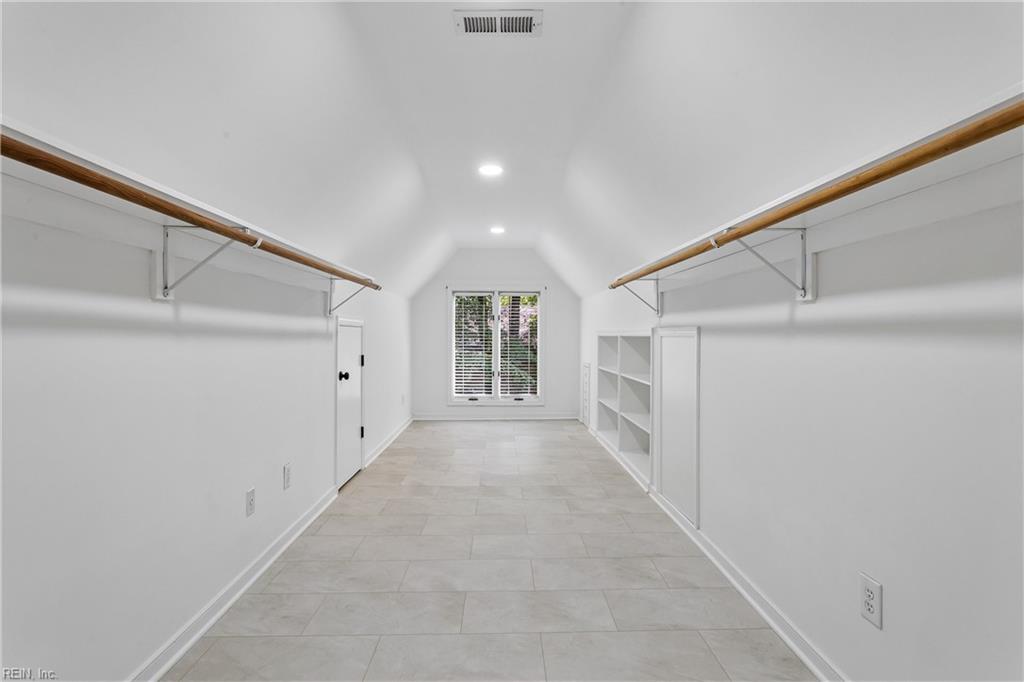 1 Kensington Ct Property Photo 25