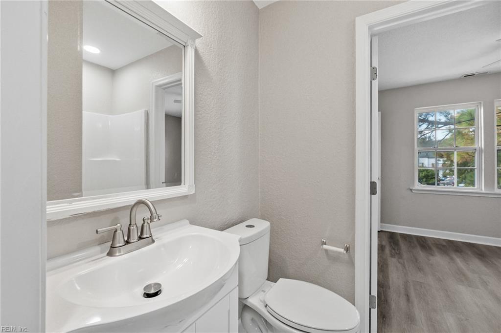 1228 W Ocean View Ave Property Photo 6