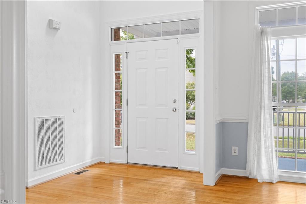 1456 Shoveller Ave Property Photo 3
